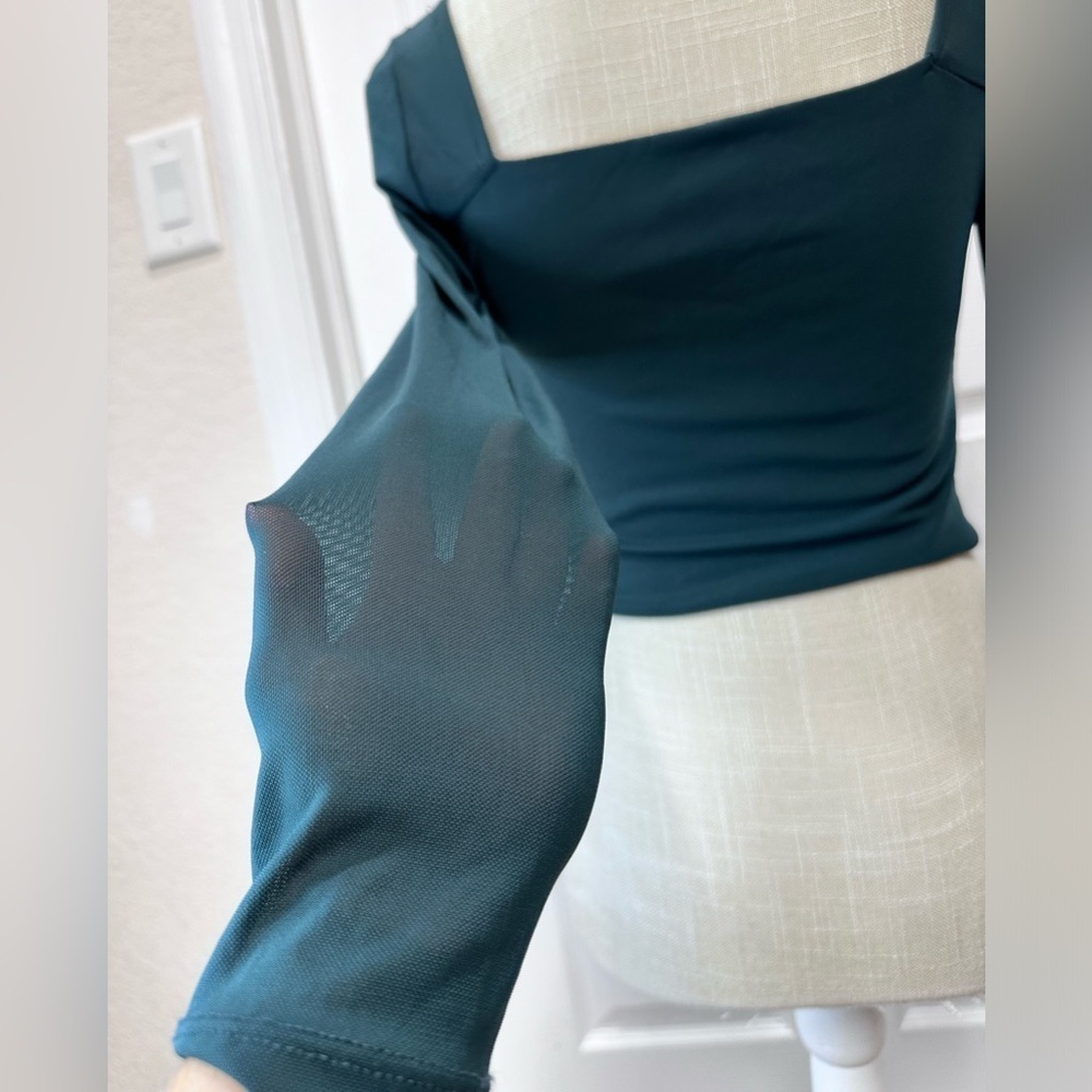Green Fitted Crop Top with sheer sleeves Size XS - Picture 5 of 6